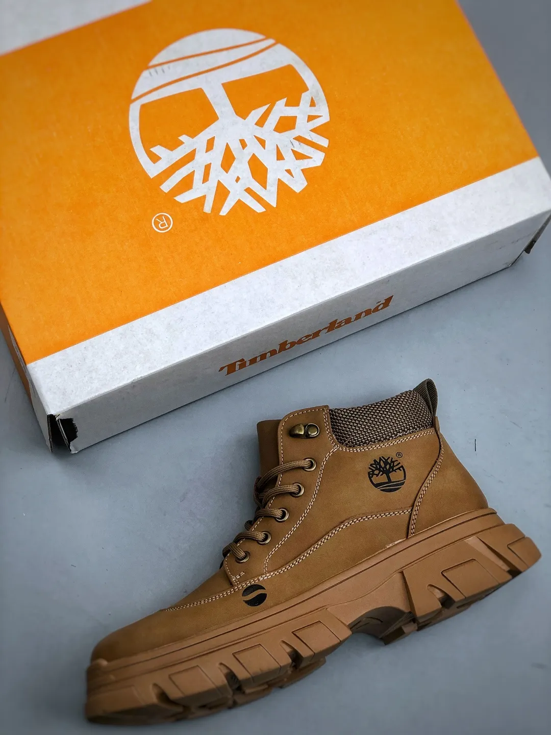 Pick up locally 💰 520, support in-store Timberland/Timberland classic 25ss new high-top (plus velvet) Classic re-engineered brand new upgrade Guangdong factory quality Original box original packaging The fabric is made of top Italian frosted cowhide with anti-odor and anti-corrosion genuine leather latex insoles to give you a perfect wearing experience High-quality and durable, a must-have for sportsmen Specially designed to treat those who are not handsome High-quality feet with first-class feel Exclusive supply Official item number: TB23066 Size: 39 40 41 42 43 44